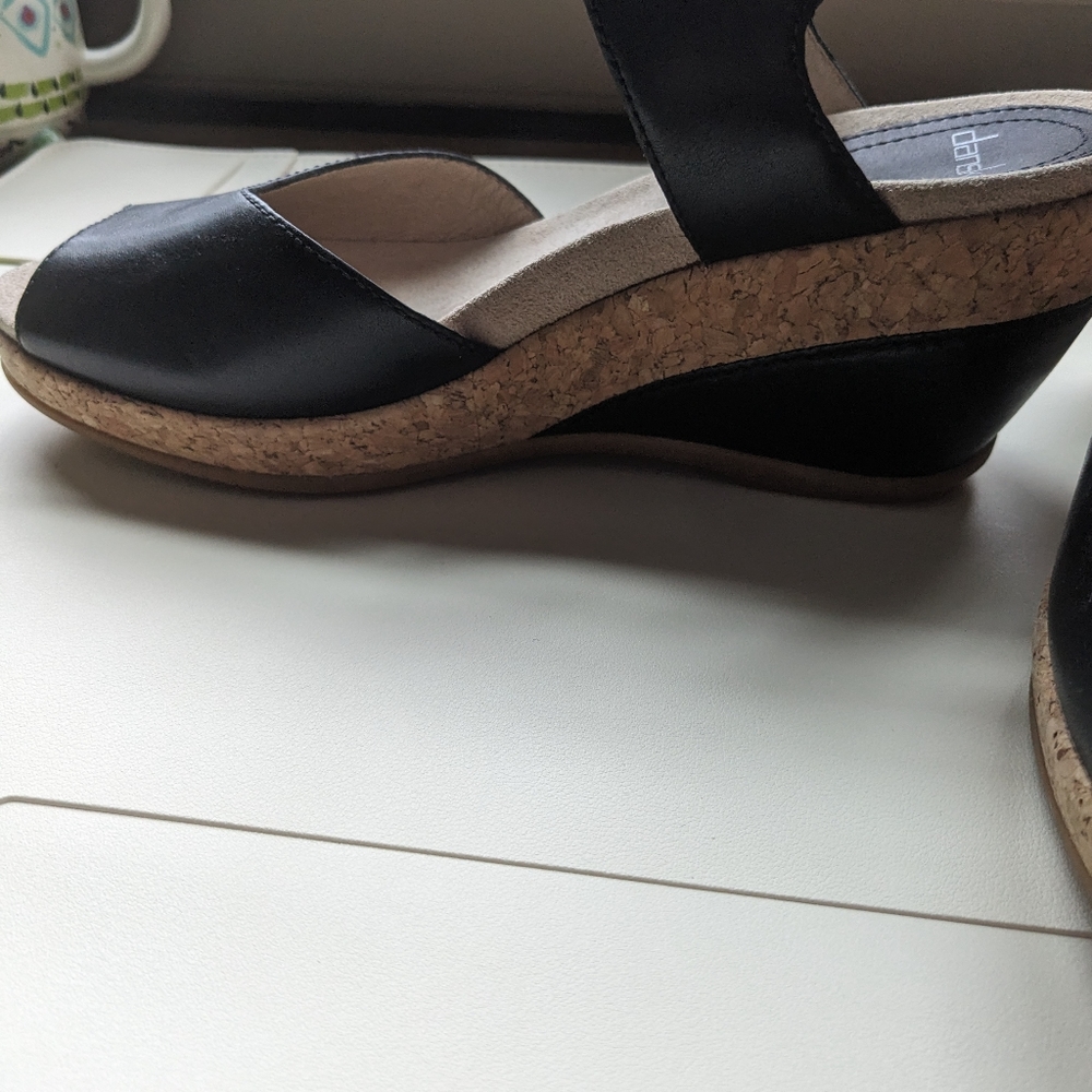 Black Sandles